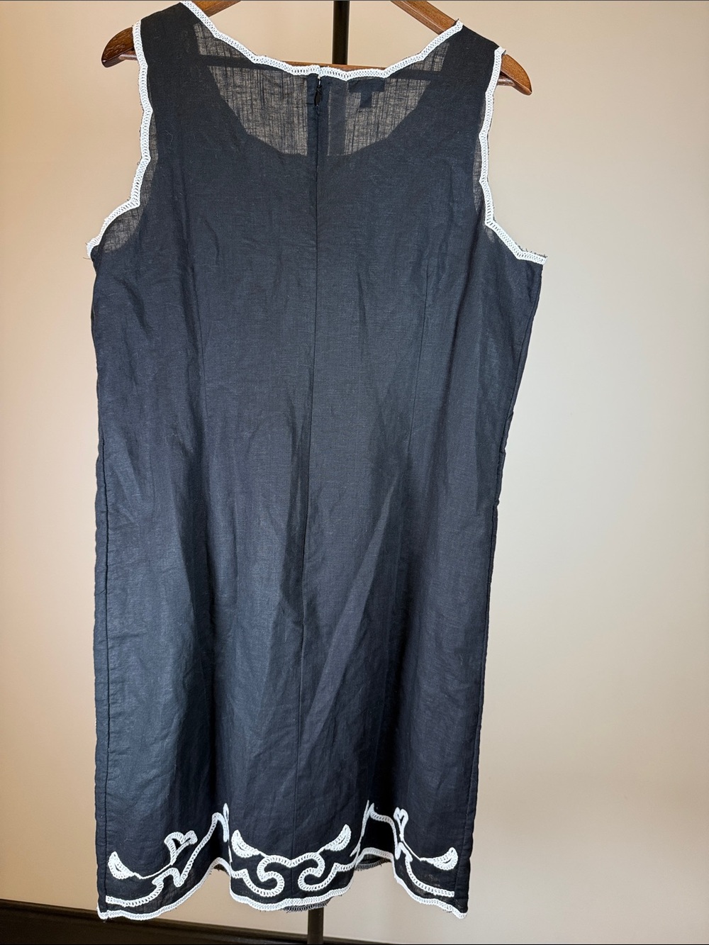 TALBOTS EMBROIDERED LINEN COTTON SHIFT DRESS | Size 12 - Picture 8 of 14